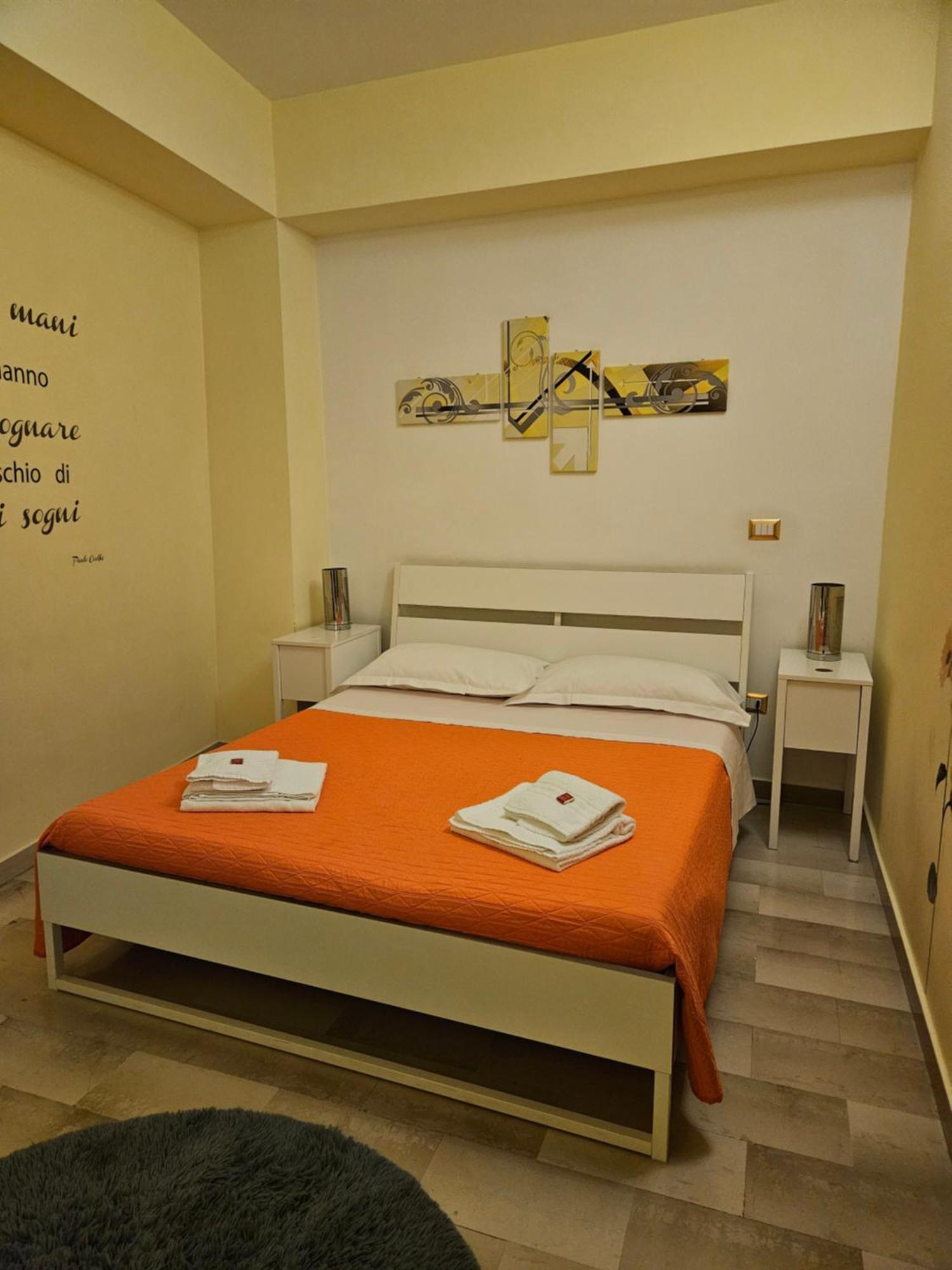 Bari Vecchia Dimora Bed & Breakfast Exterior photo